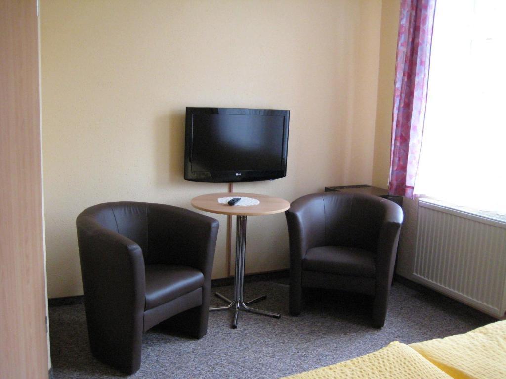 Hotel Gesellschaftshaus Bergen Auf Rugen Quarto foto