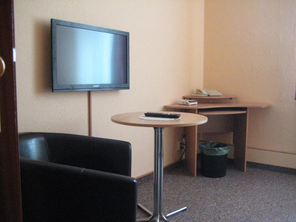 Hotel Gesellschaftshaus Bergen Auf Rugen Quarto foto